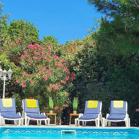 In Saint-couat With Private Pool