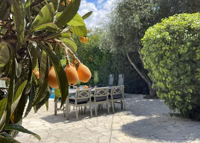 In Saint-couat With Private Pool Villa *